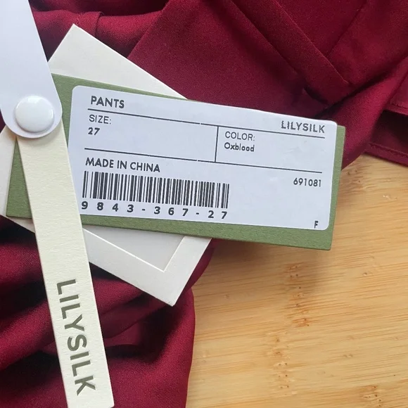 Lilysilk Wide-Legged Silk Fig Pants in Oxblood, Size 27 - Picture 7 of 9